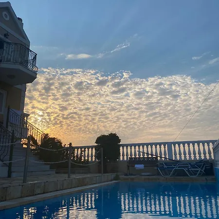 Irini's شقة